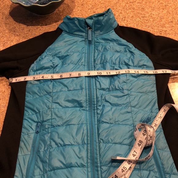 Calvin Klein Performance Small Part Puffer Blue and Black Jacket - Picture 5 of 17